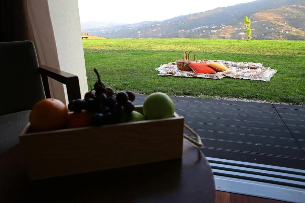 TWIN GARDEN VIEW CAPACITY 2 Room, Douro Scala, Porto