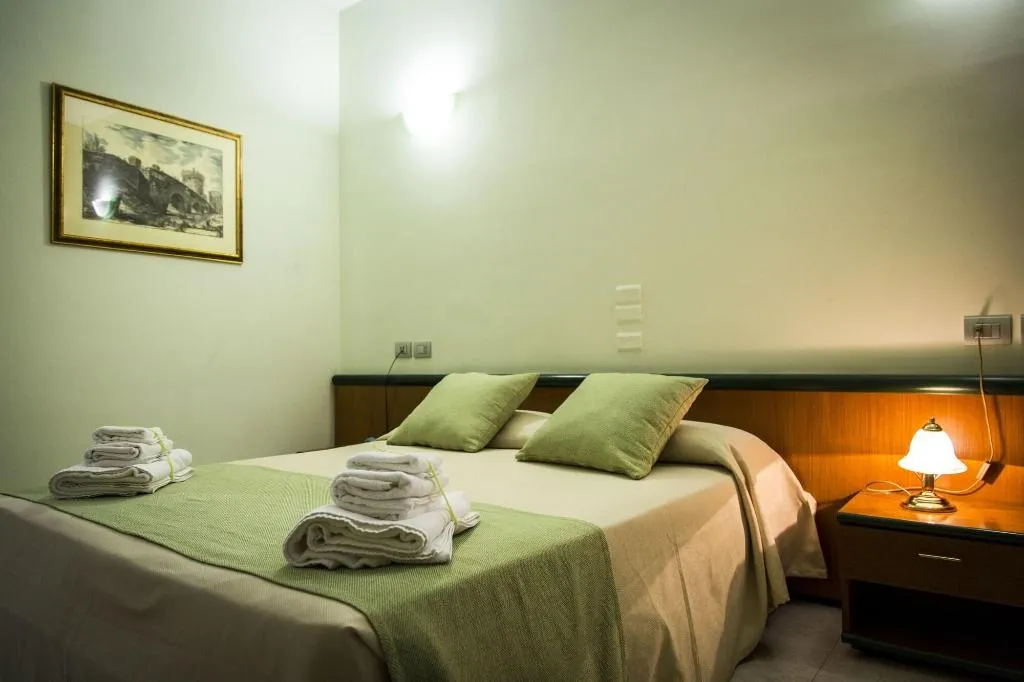Room, Hotel Cristallo Relais Sure Hotel Collection by Be, Rome