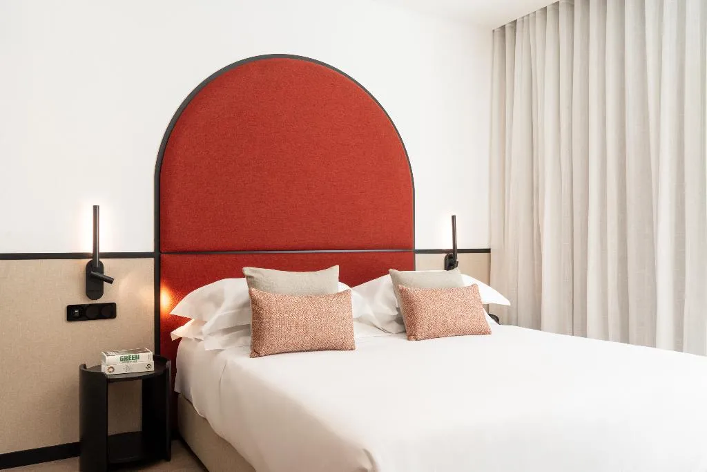 DOUBLE STANDARD Room, The Editory Garden Baixa Porto Hotel, Porto