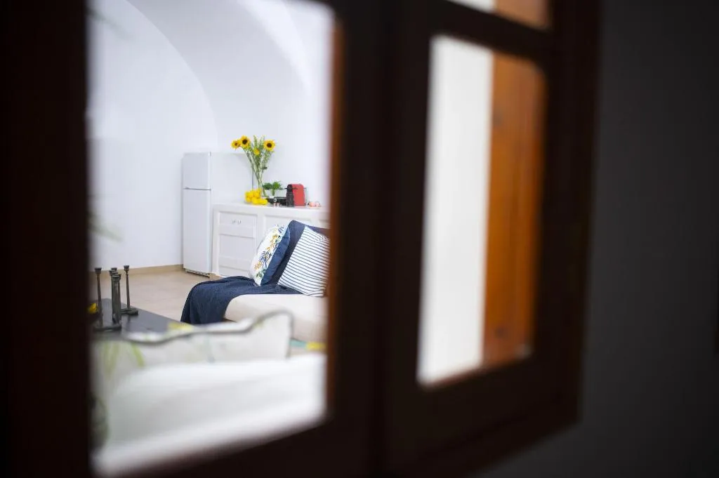 Room, Estate 1896, Santorini