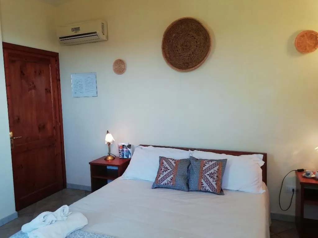 Double or Twin STANDARD Room, Hotel Velasole, Olbia