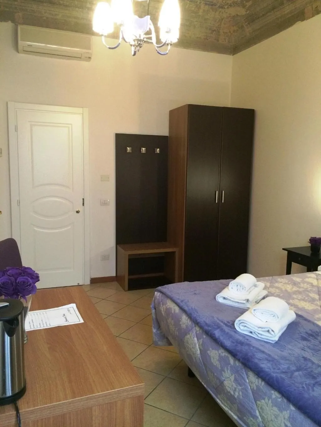 Room, Adelaide House, Florence