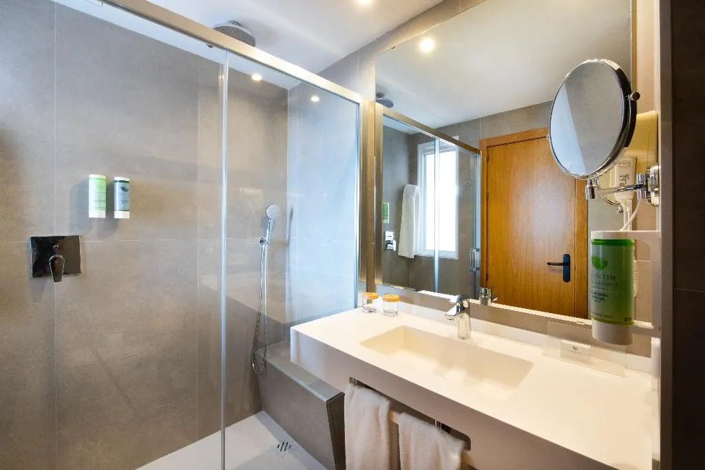 DOUBLE SINGLE USE SUPERIOR SEA VIEW Room, Valentin Reina Paguera - Adults only, Majorca