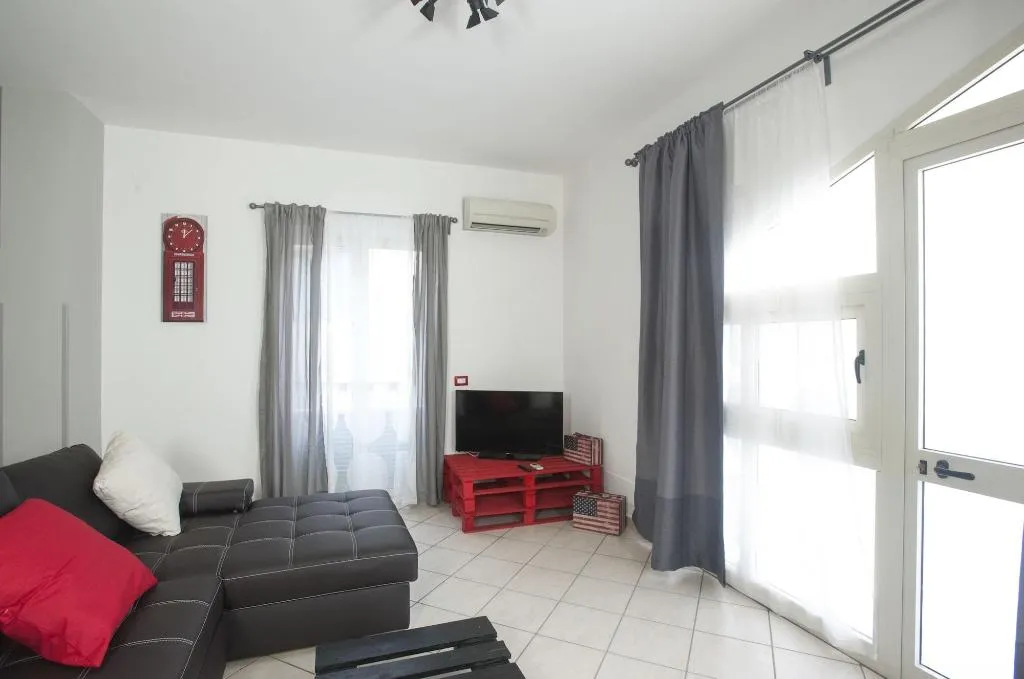 Room, City Pompei Accommodations, Naples