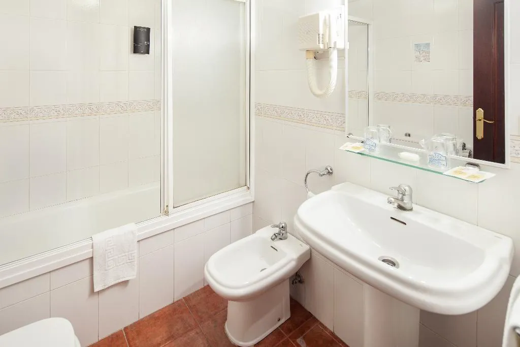 Double or Twin STANDARD Room, Hotel - Bungalows Balcón de Competa, Seville