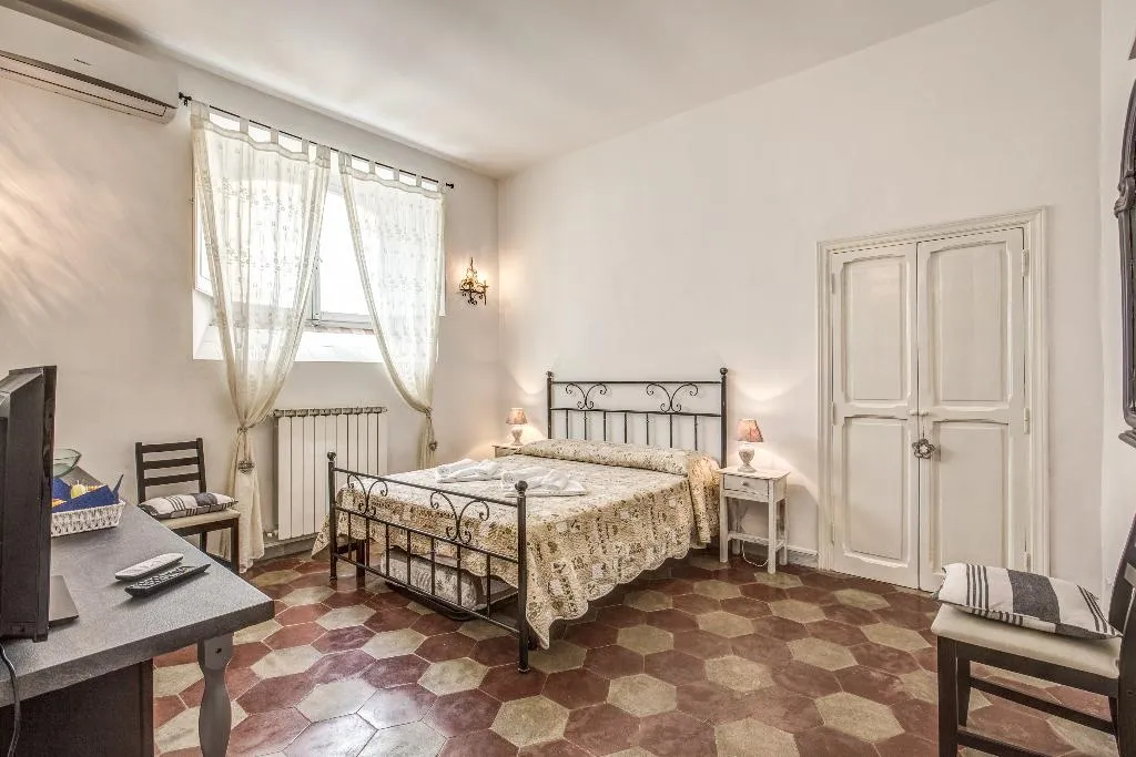 Room, Relais La Torretta, Naples