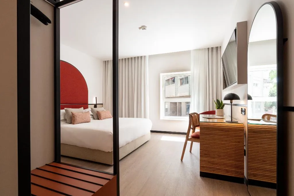 DOUBLE STANDARD Room, The Editory Garden Baixa Porto Hotel, Porto