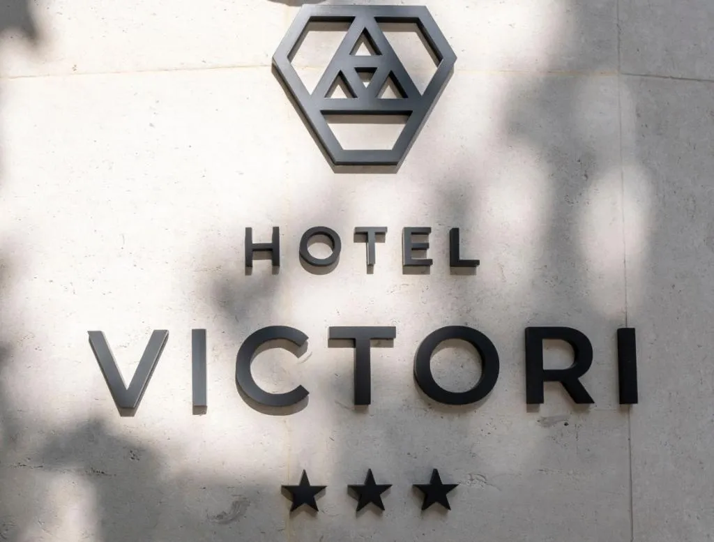Lobby, Victori, Menorca