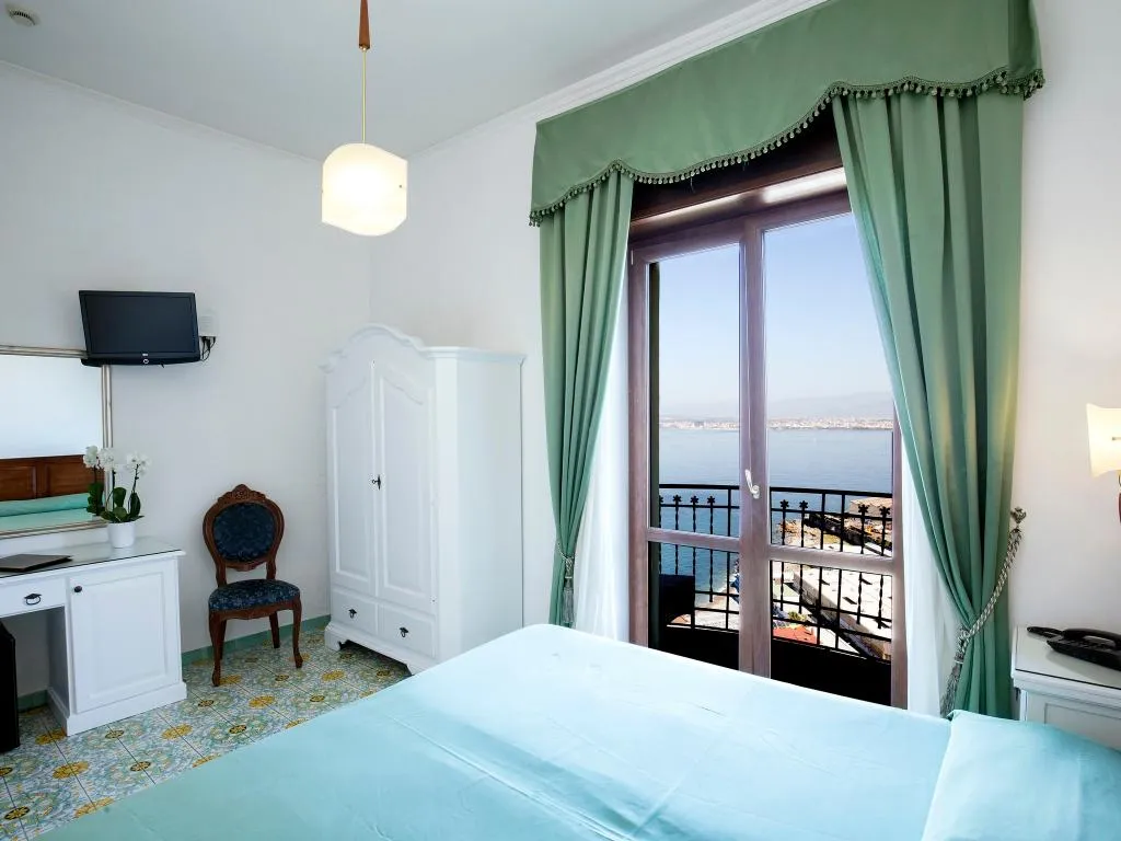 Double or Twin SEA VIEW Room, La Panoramica Hotel, Naples