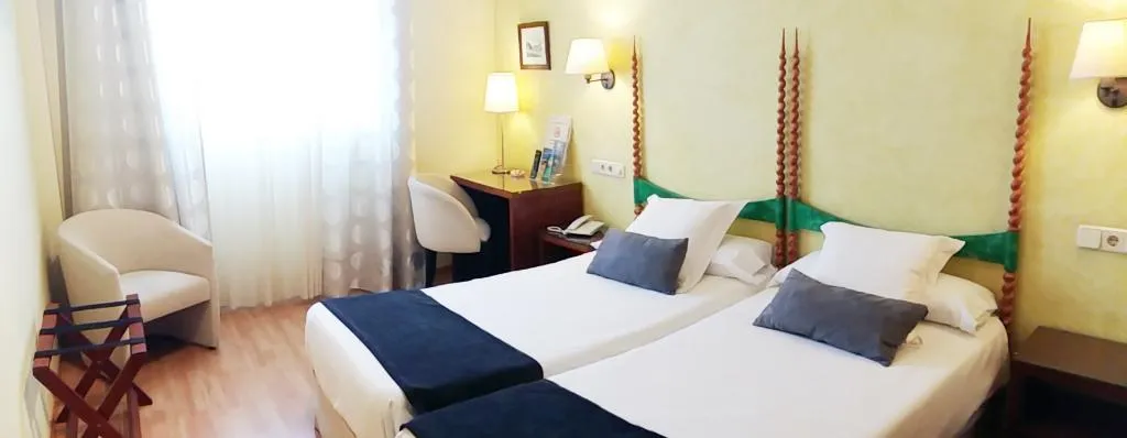 Double or Twin STANDARD Room, Rosa, Costa Brava