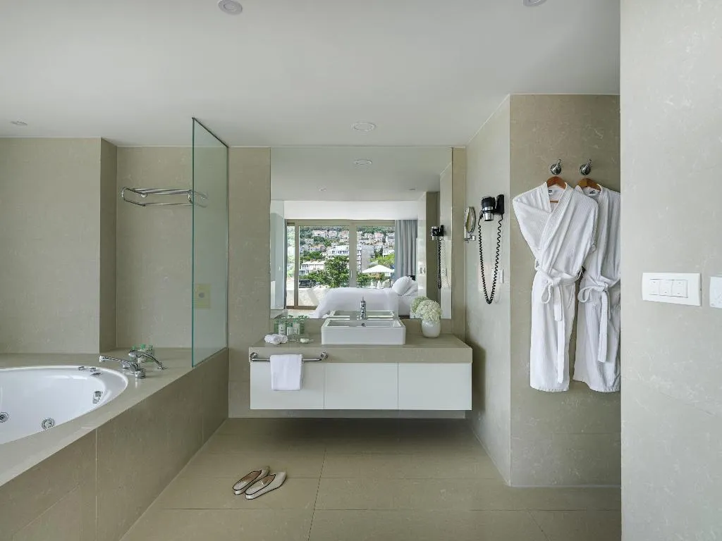 SUITE EXECUTIVE SEA VIEW Room, Rixos Premium Dubrovnik, Dubrovnik