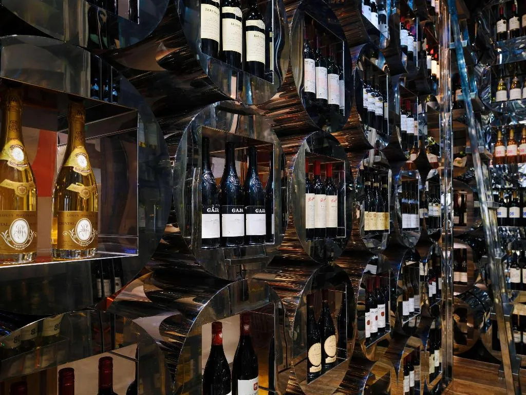 Bar, Movenpick Hotel Jumeirah Beach, Dubai