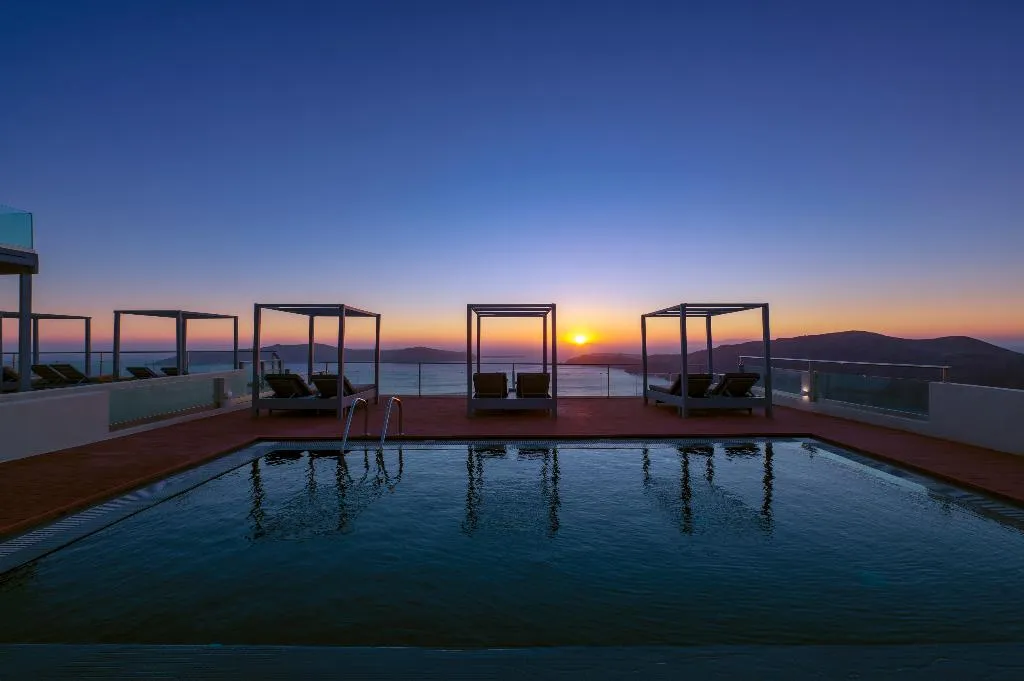 Pool, Gizis Cliffside Suites, Santorini