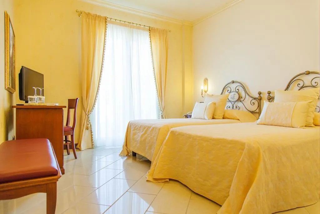 DOUBLE DELUXE Room, Diamond Naxos Taormina, Catania
