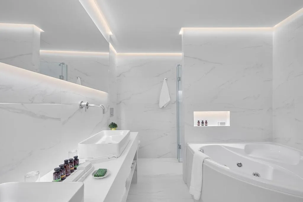 SUITE DELUXE Room, Grand Hotel Palace Thessaloniki, Halkidiki