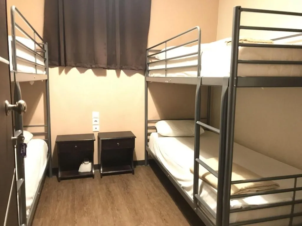Room, Pella Inn Hostel, Athens