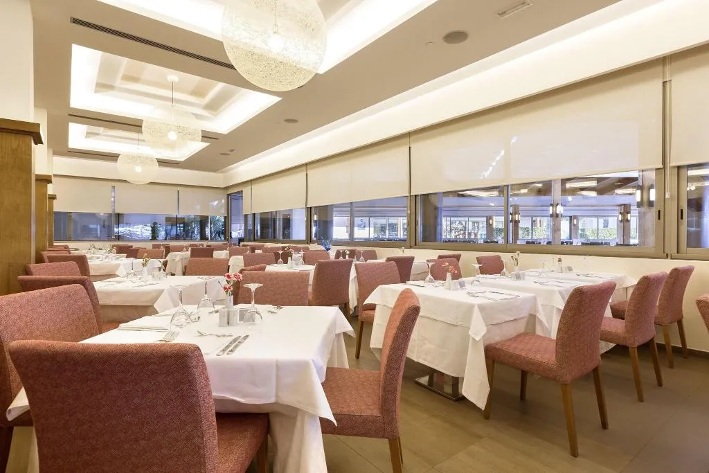 Restaurant, Hipotels Cala Millor Park, Majorca