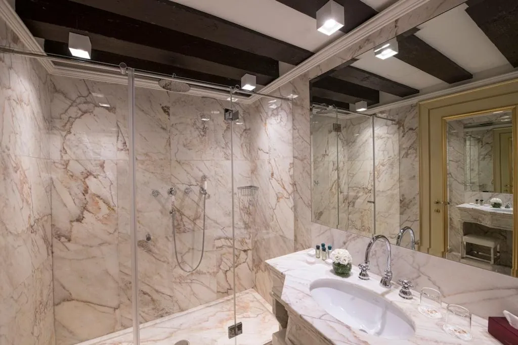 DOUBLE SUPERIOR Room, Nani Mocenigo Palace, Venice