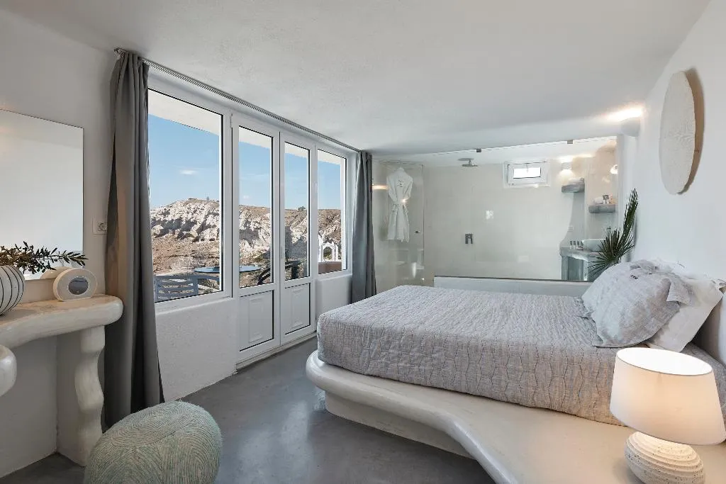 SUITE GRAND Room, Suites of the Gods Cave Spa, Santorini