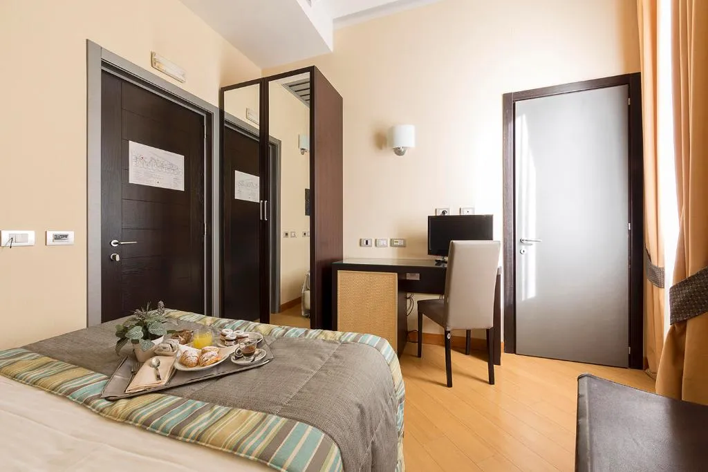 DOUBLE ECONOMY Room, Naples, Naples