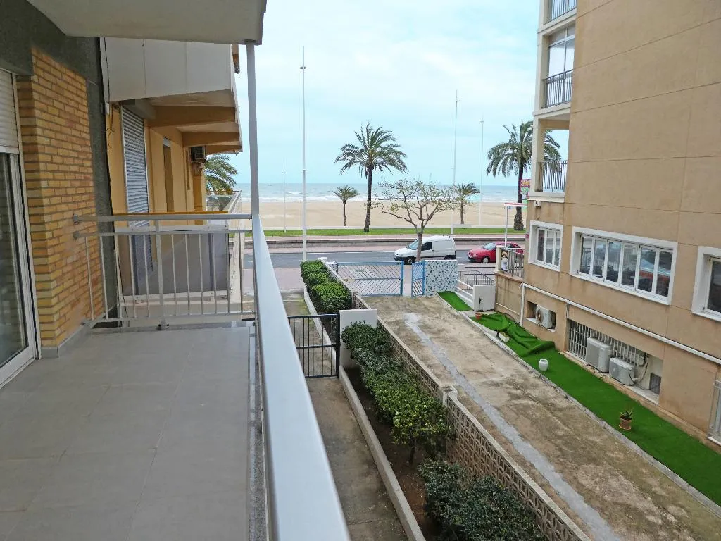 Terrace, Apartamentos Gandía Primera Línea de Playa 3000, Valencia