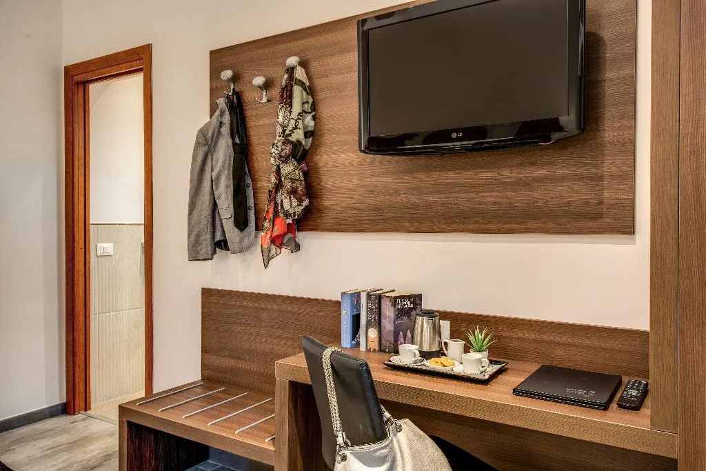 Double or Twin DELUXE Room, Rome Garden, Rome