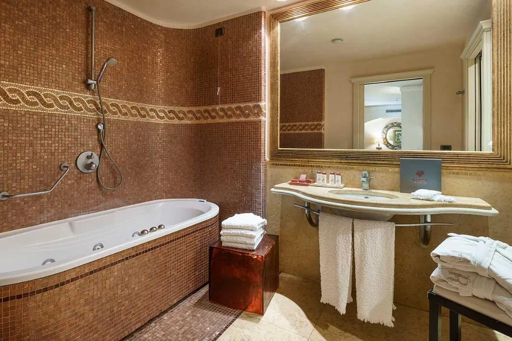 SUITE STANDARD Room, Romano Palace, Catania