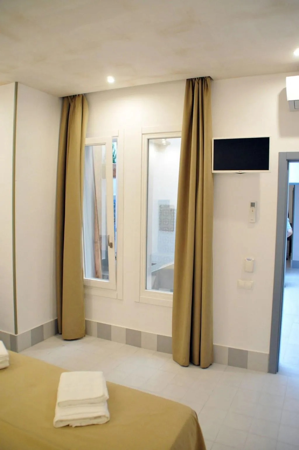 Room, Hostal Gravina, Costa De La Luz