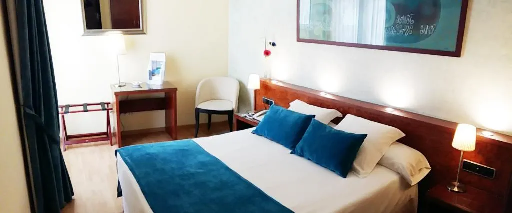 DOUBLE SINGLE USE STANDARD Room, Rosa, Costa Brava