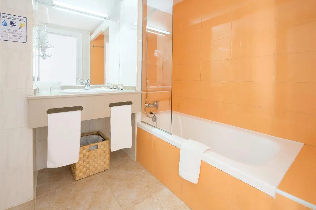 Double or Twin SEA VIEW Room, AzuLine Hotel Bergantin, Ibiza