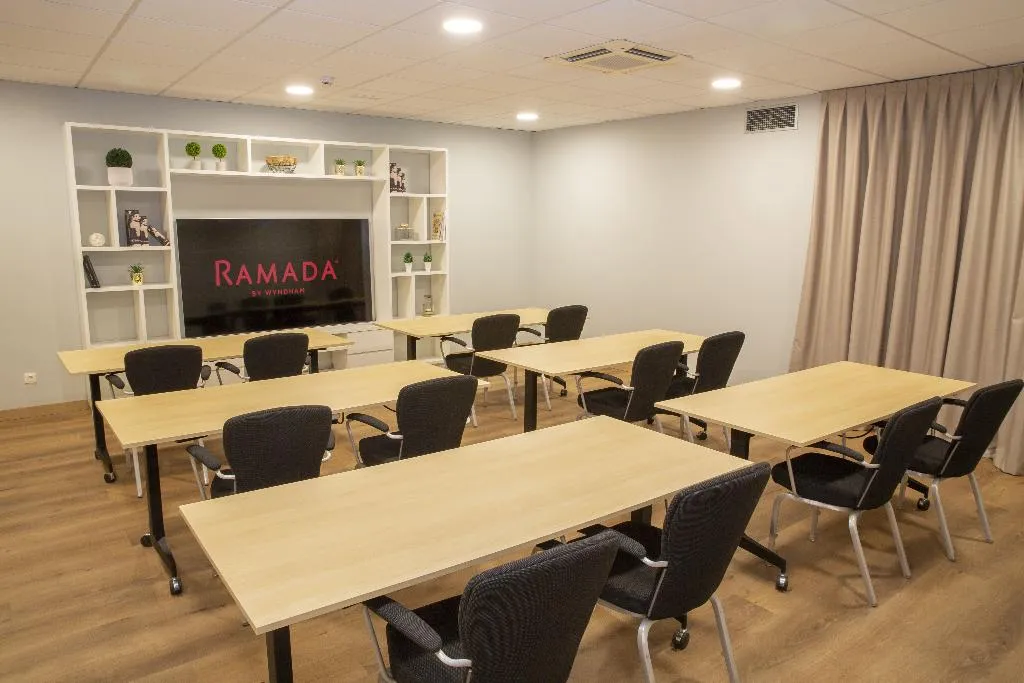 Conferences, Ramada by Wyndham Madrid Getafe, Madrid
