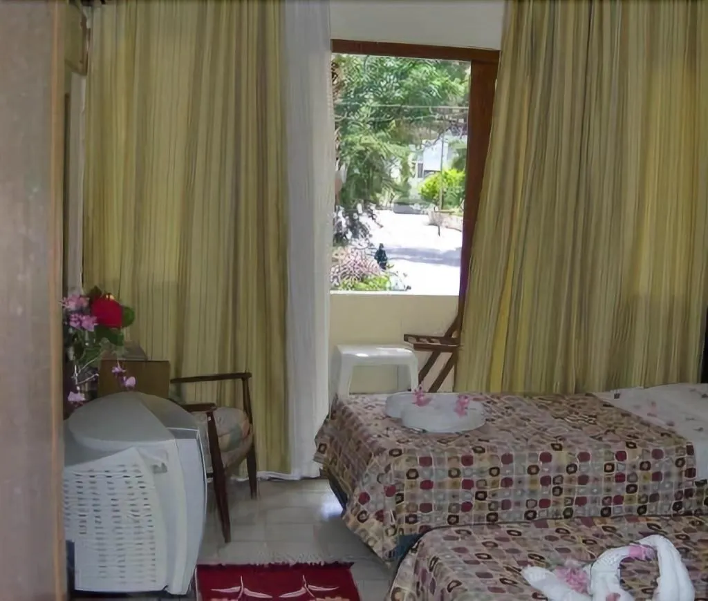 Room, Murat, Antalya