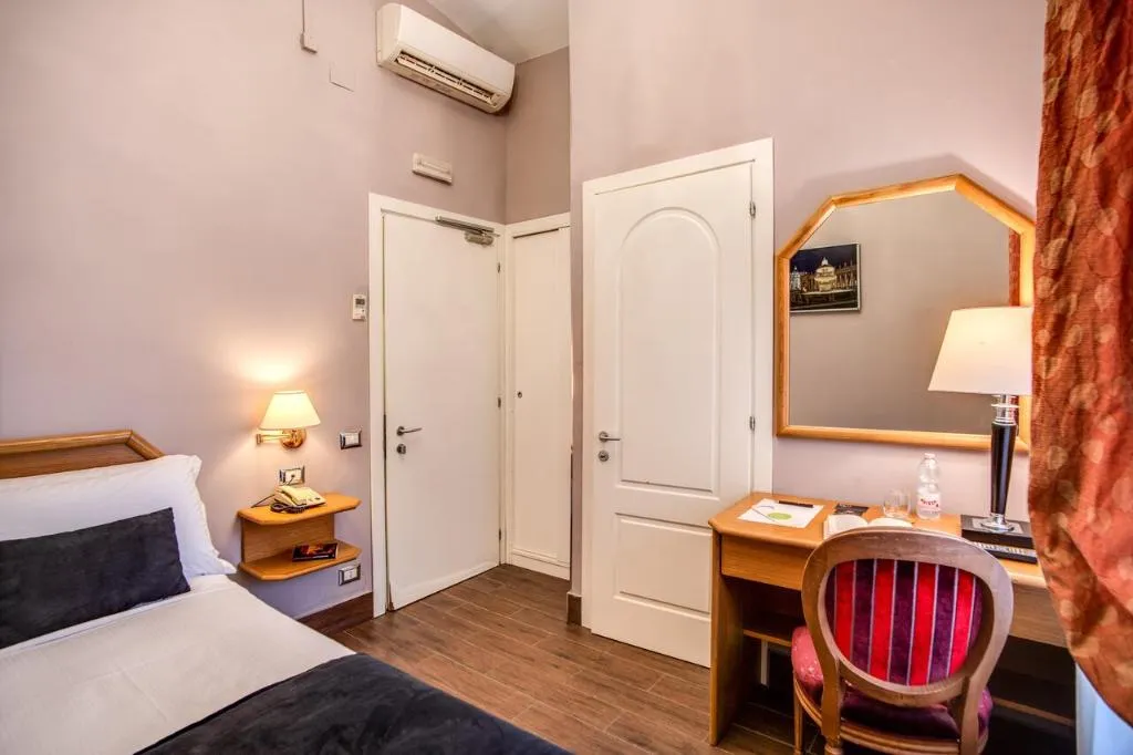 DOUBLE STANDARD Room, San Valentino, Rome