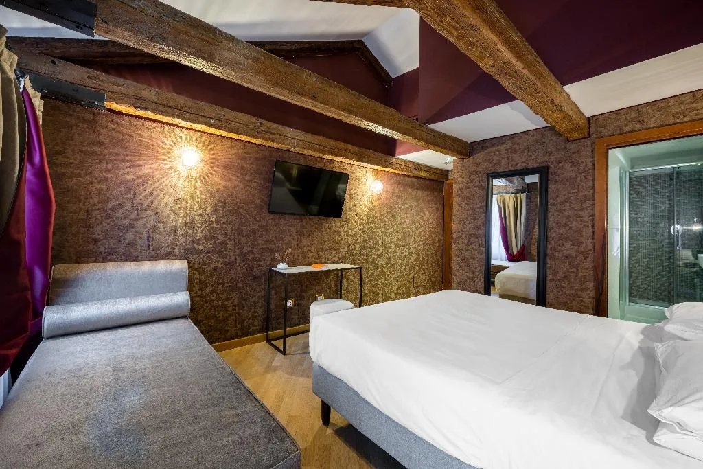 TRIPLE SUPERIOR Room, Paganelli, Venice