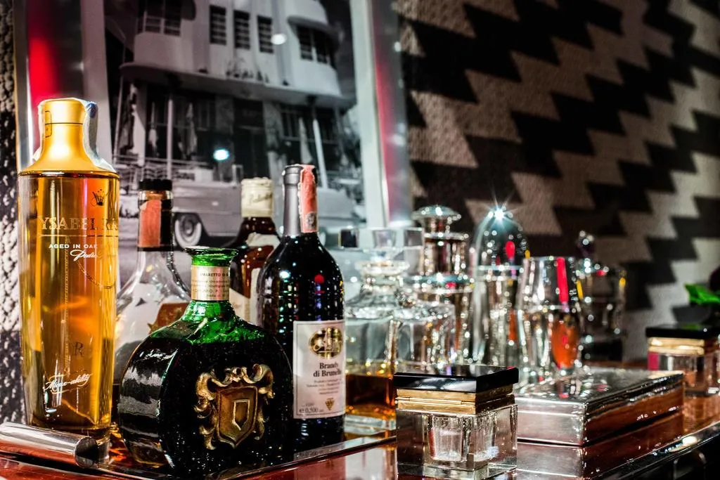 Bar, Aethos Milan, Milan