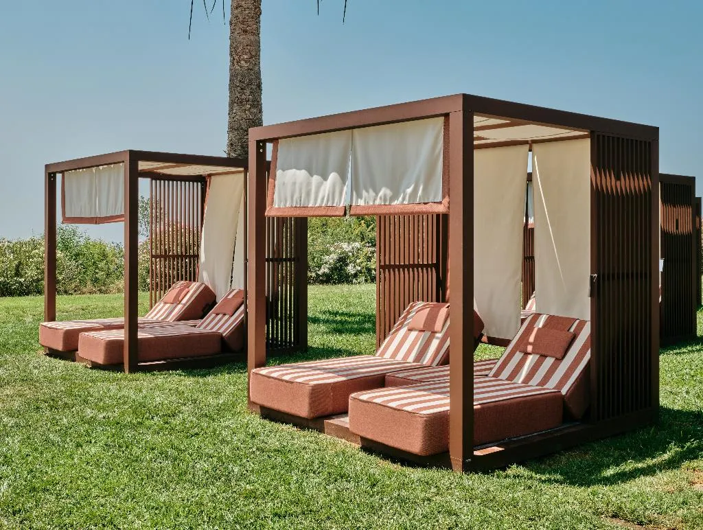 Pool, Mangia's Torre del Barone Resort, Catania