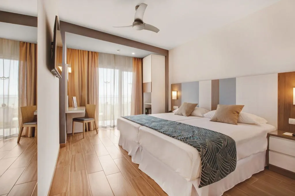 Double or Twin STANDARD Room, Hotel Riu Festival, Majorca