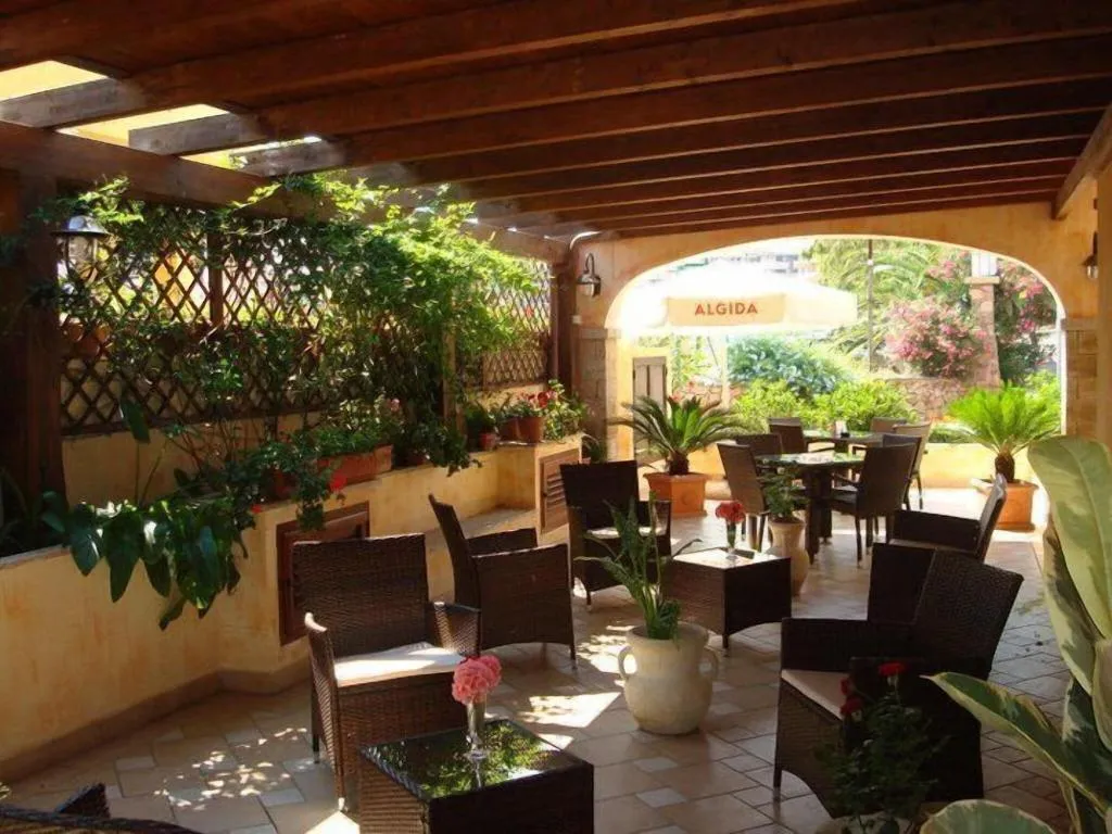 Terrace, Hotel Castello Di Tavolara, Olbia