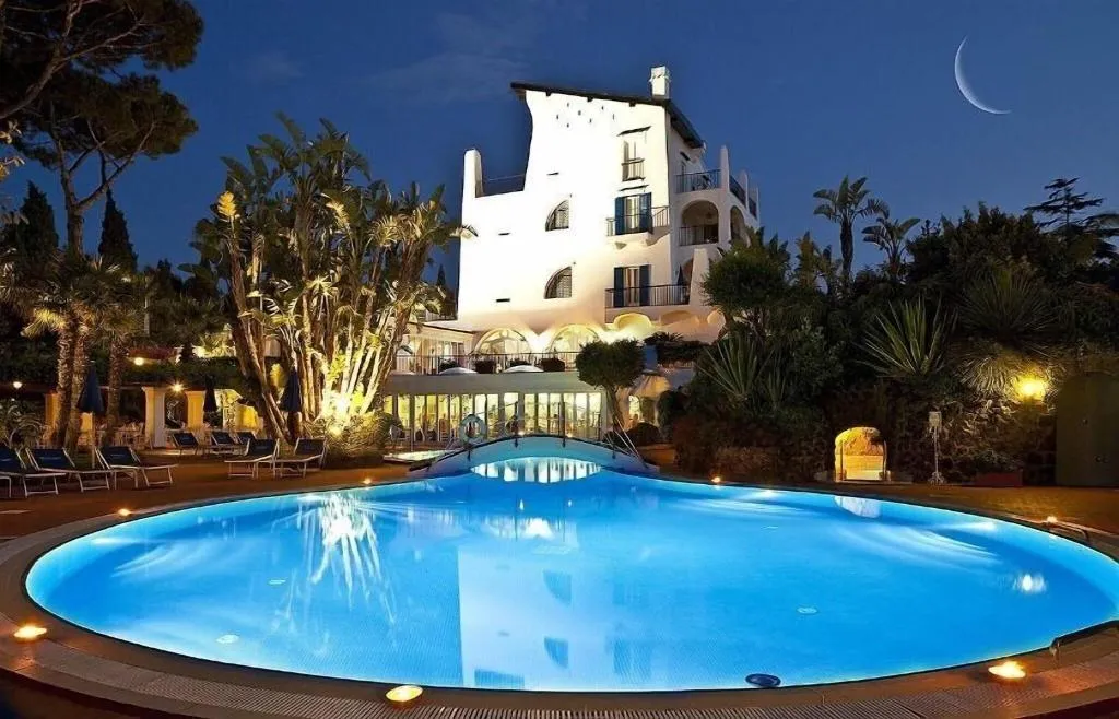 General view, Grand Hotel il Moresco, Naples