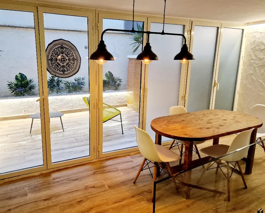 APARTMENT CAPACITY 8 Room, Y Hostel - Albergue Juvenil, Majorca