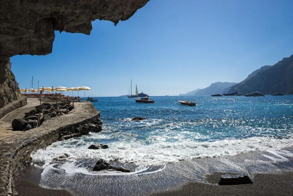 Beach, Il San Pietro, Naples