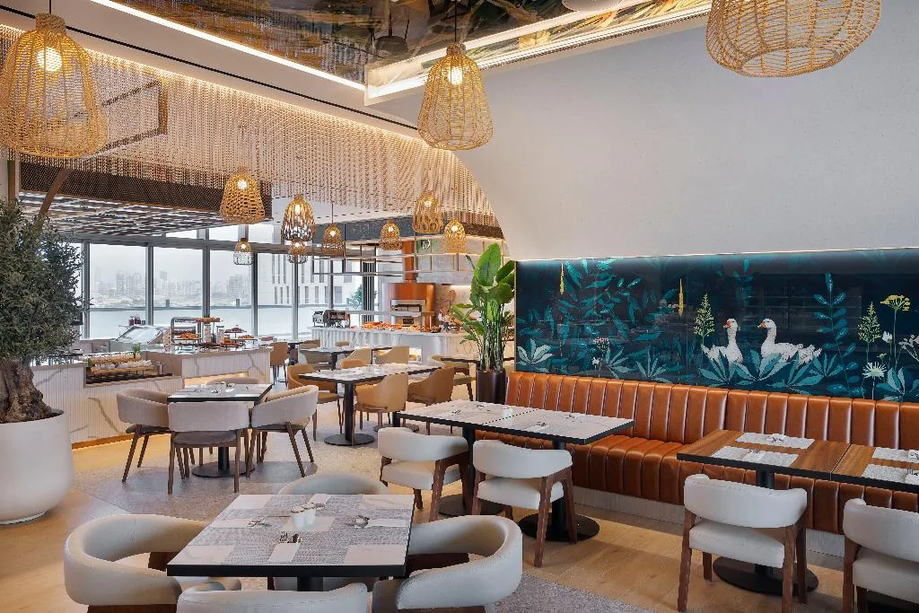 Restaurant, Hotel Local, Dubai