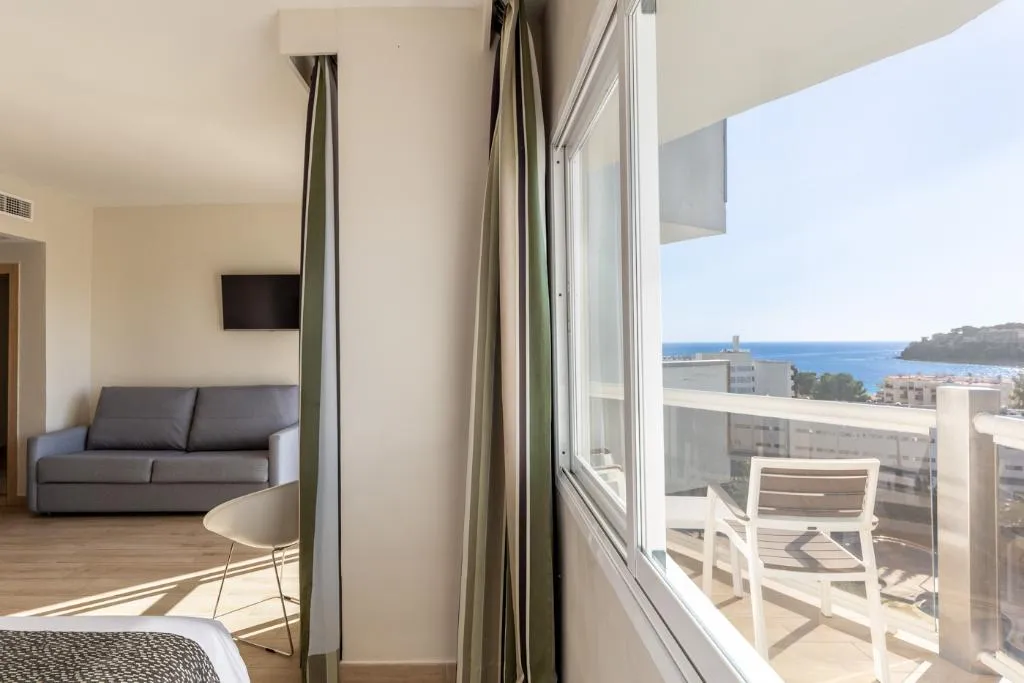TRIPLE POOL VIEW Room, Samos, Majorca