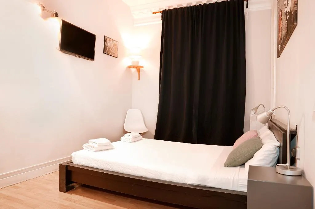 Room ONE BEDROOM ONE BATHROOM Room, Wow Barcelona Hostel, Barcelona