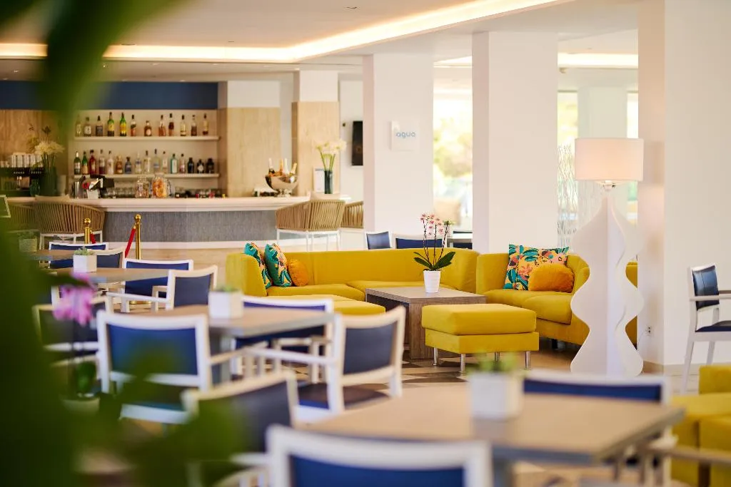 Bar, AluaSoul Hotel Carolina, Majorca