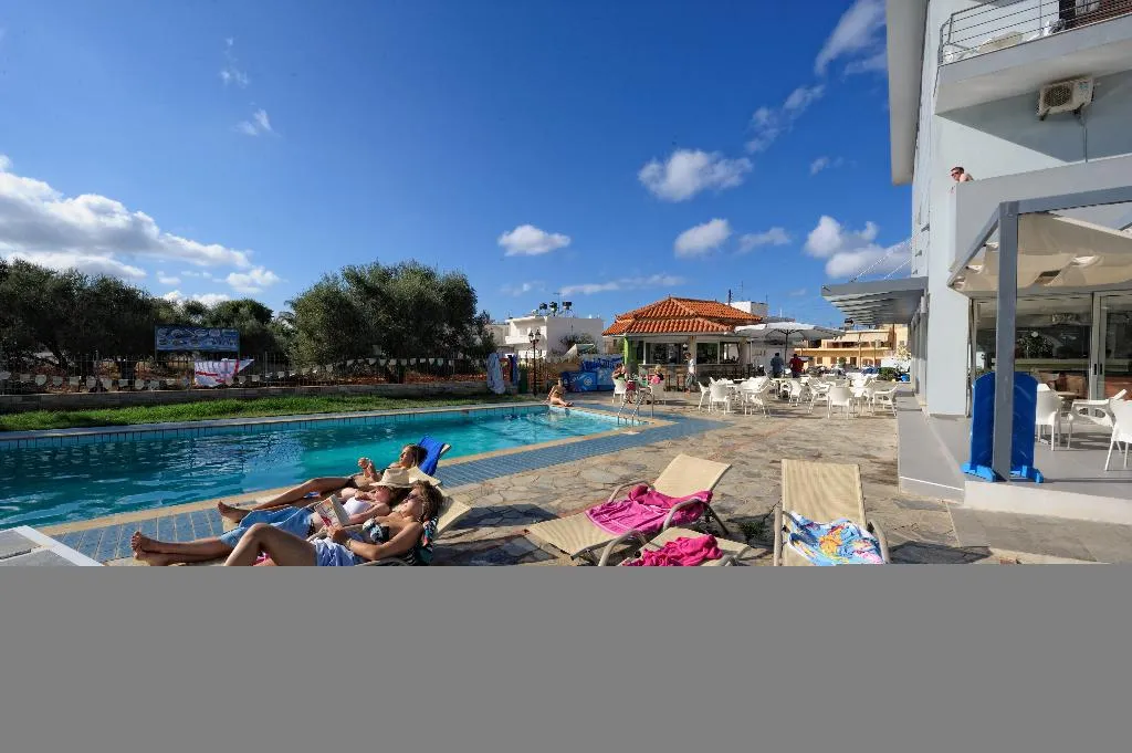 Pool, Hermes Malia, Crete