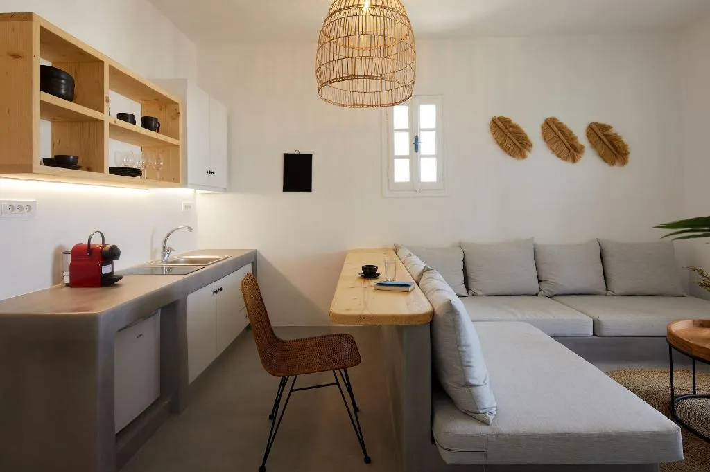 Room, Symmetry Suites, Santorini
