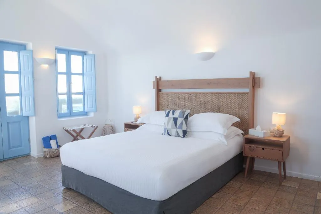 SUITE STANDARD Room, Pantelia Suites, Santorini