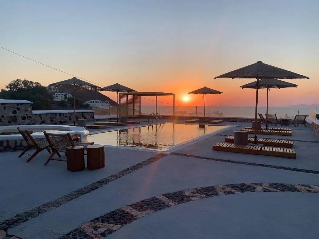 Pool, Symmetry Suites, Santorini