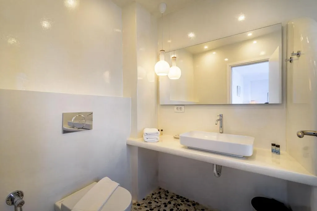 Room, Golden Grey Goose, Santorini
